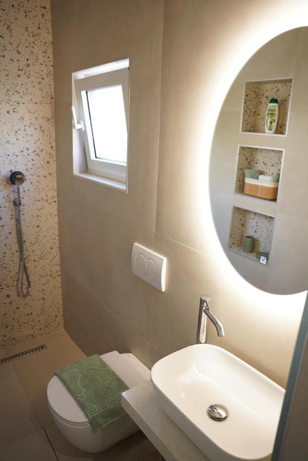 Feel Home Apartment Тирана Екстер'єр фото