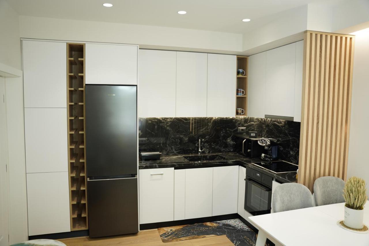 Feel Home Apartment Тирана Екстер'єр фото