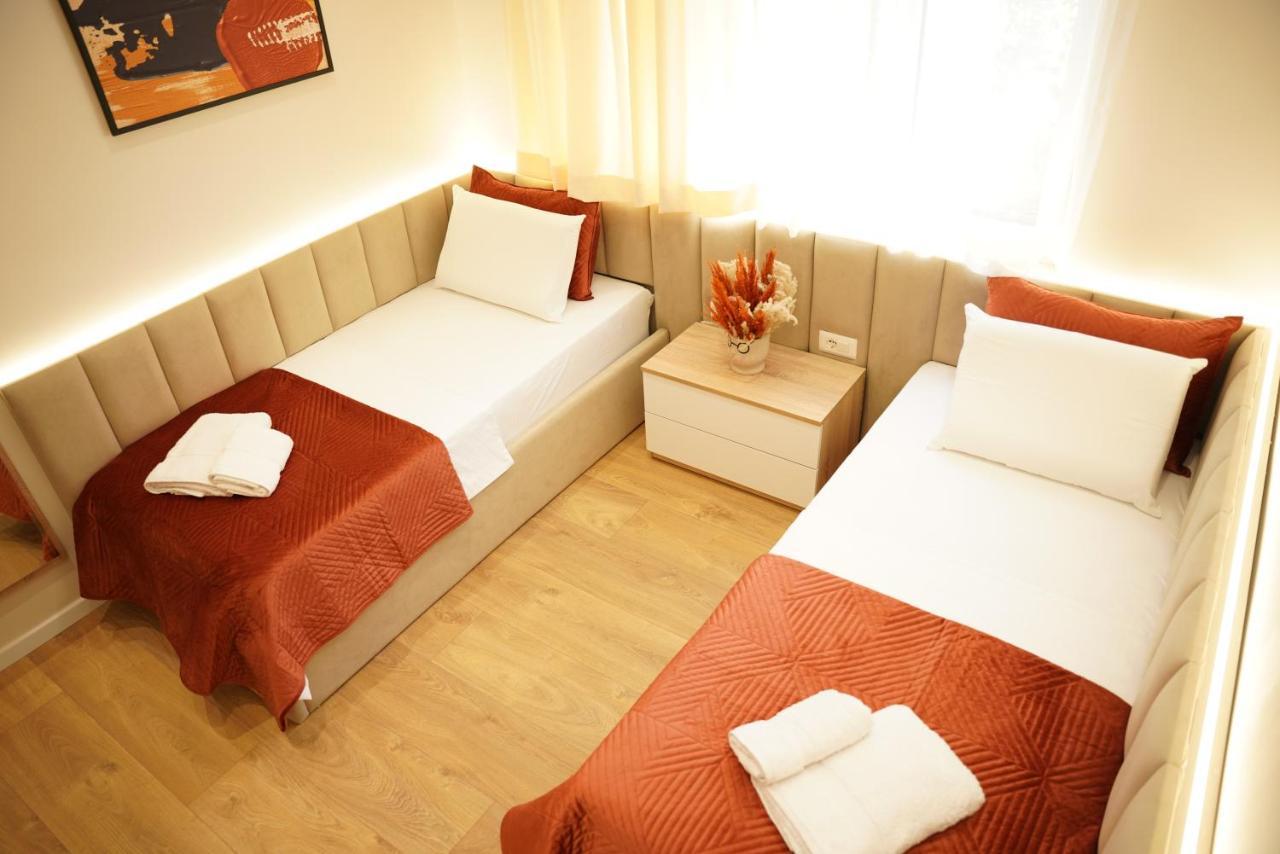 Feel Home Apartment Тирана Екстер'єр фото