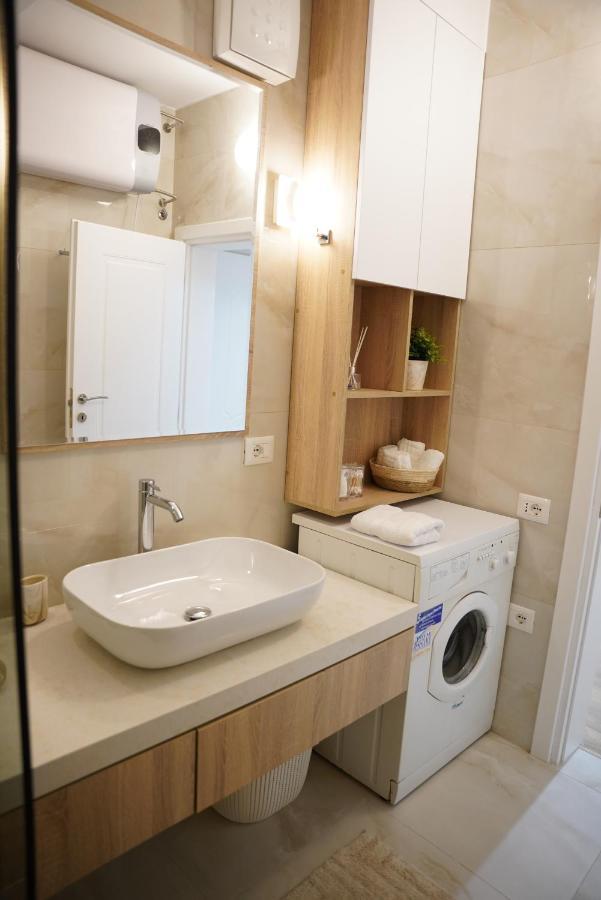 Feel Home Apartment Тирана Екстер'єр фото