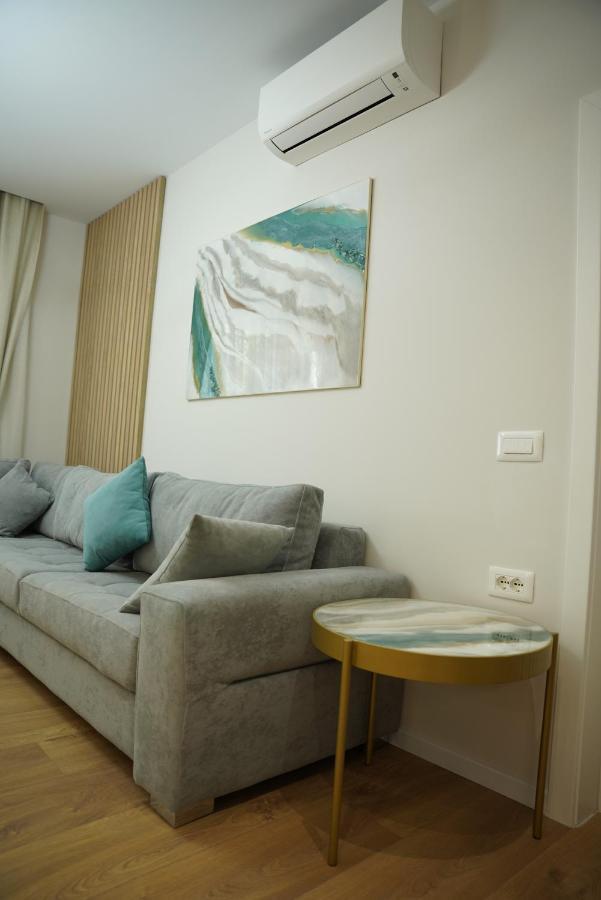 Feel Home Apartment Тирана Екстер'єр фото